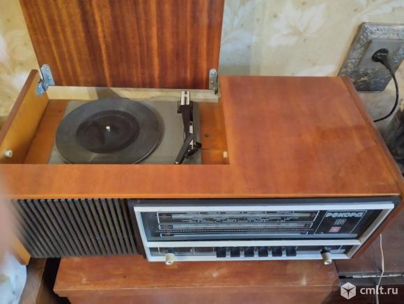 Радиола СССР Рекорд -314. Фото 2.