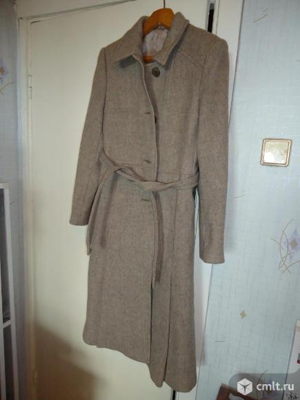 Пальто женское демисезонное с поясом. Фото 1.