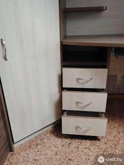 Кровать-чердак со шкафом и столом. Фото 5.