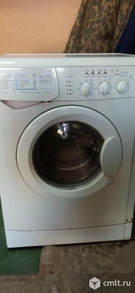 Стиральная машина Indesit WISL106. Фото 1.
