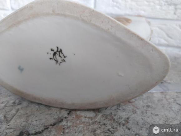 Фарфоровая статуэтка. Курица и жук. Курочка. Салфетница.. Фото 9.