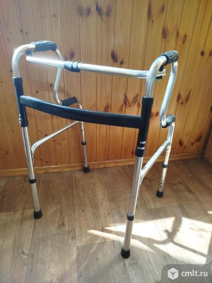 Ходунки для взросых и пожилых. Фото 1.