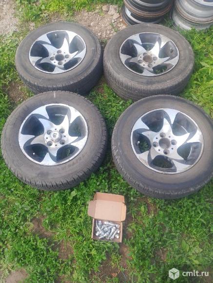 Колёса в сборе на дисках накаченные. Фото 1.