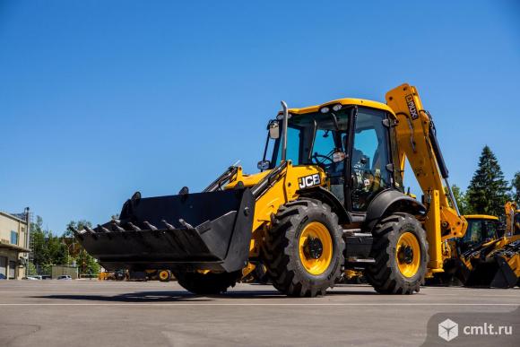 Водитель экскаватора погрузчика. Фото 1.