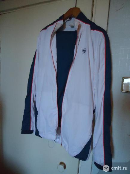 Костюм спортивный. Фото 1.