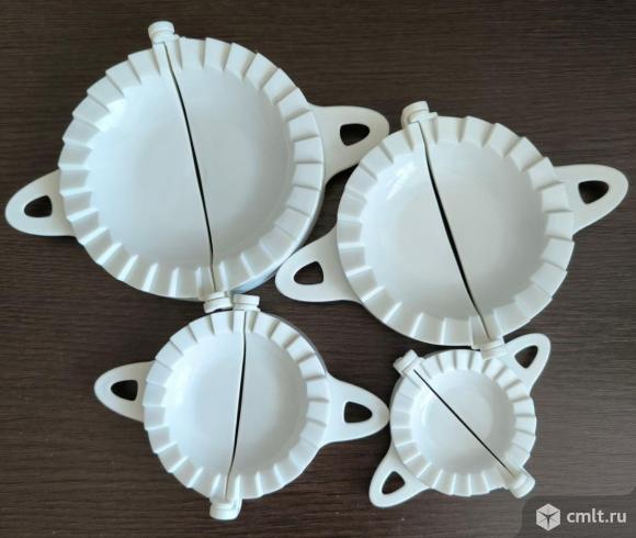 Формы для лепки пельменей, равиоли, мантов и др.. Фото 1.