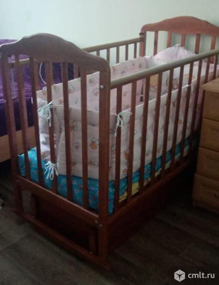 Детская кроватка. Фото 1.