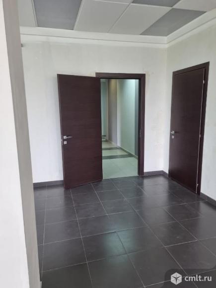 Офисное помещение в аренду 1051 кв.м. Фото 9.