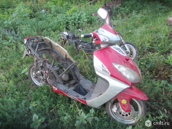 Скутер Jialing. Фото 1.