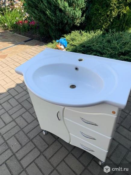 Раковина с тумбой. Фото 2.