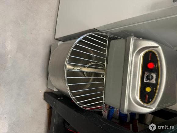 Тестомес спиральный бу. Фото 1.