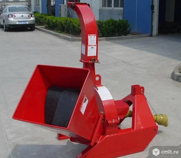 Измельчитель веток BX42R с гидрозахватом ВОМ со срезным болтом. Фото 1.
