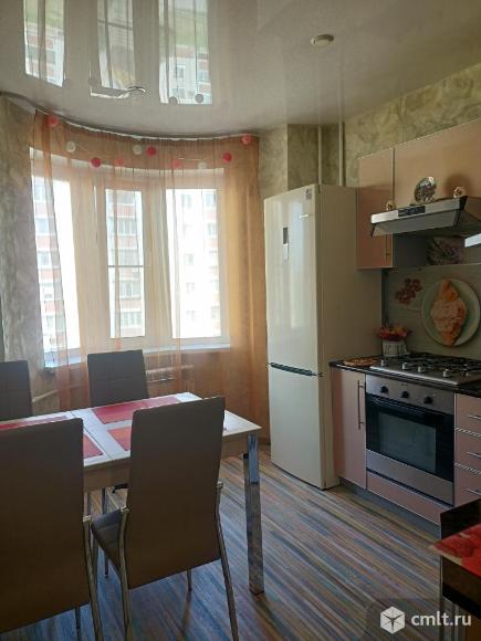 На длительный срок. Ремонт, мебель, техника. Только граждане РФ.