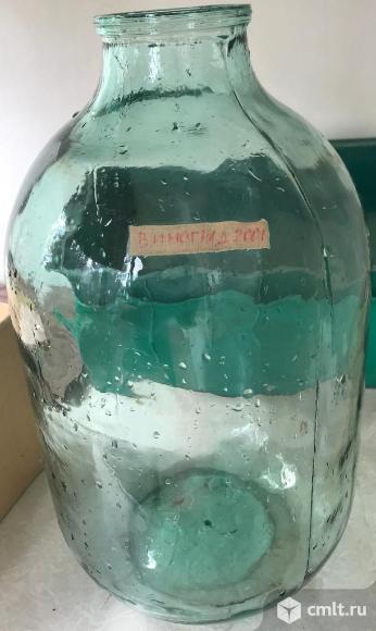 Стеклянная банка, примерно 10,5 л. Можно использовать для виноделия. Виноделие.. Фото 1.