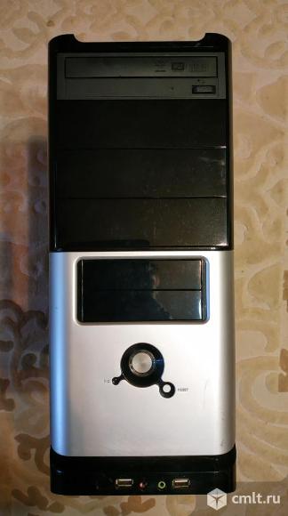 Компьютер без монитора. Фото 1.