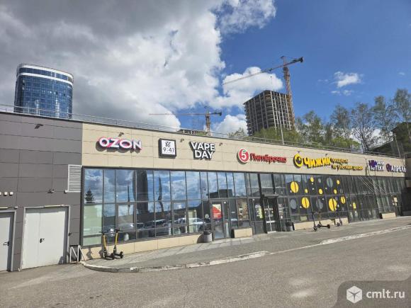 Торговое помещение 450 м2 в аренду. Фото 1.