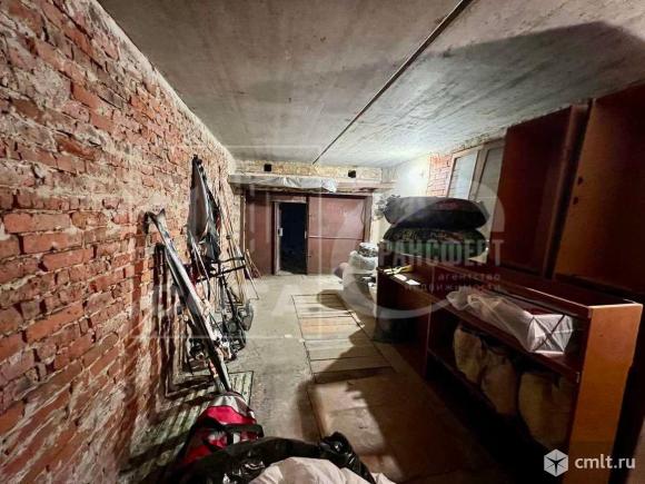 Капитальный гараж. Фото 1.