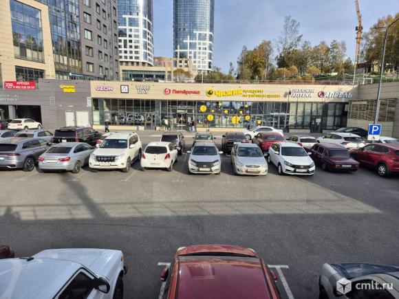 Торговое помещение 200 м2 в аренду. Фото 1.