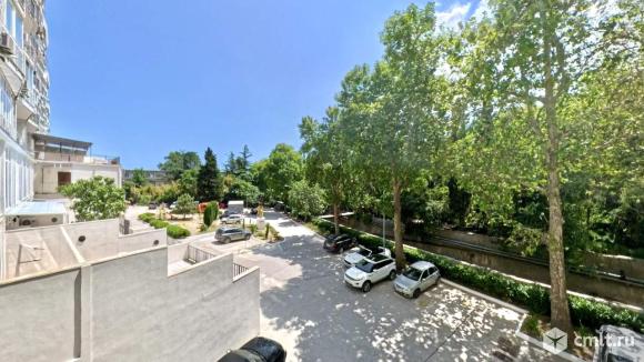 Двухуровневый апартамент у моря в Партените. Фото 1.