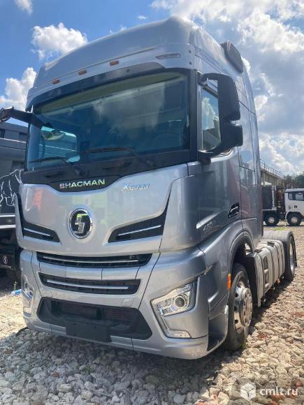 Седельный тягач SHACMAN SX4188YY381 4x2, Кабина X6000. Фото 1.