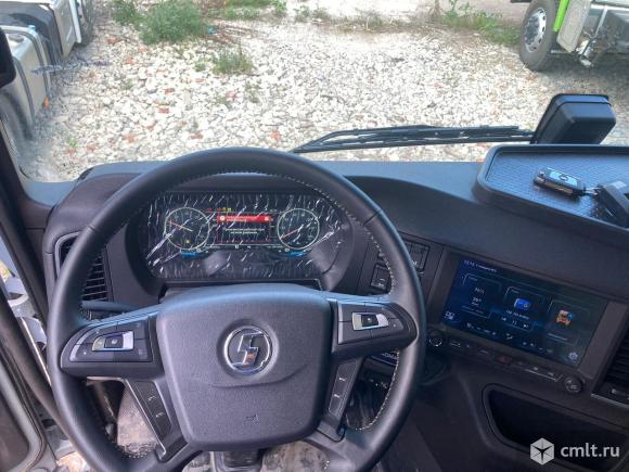 Седельный тягач SHACMAN SX4188YY381 4x2, Кабина X6000. Фото 15.