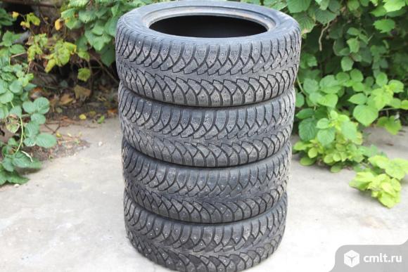 Зимние шины 205/55/16. Фото 1.
