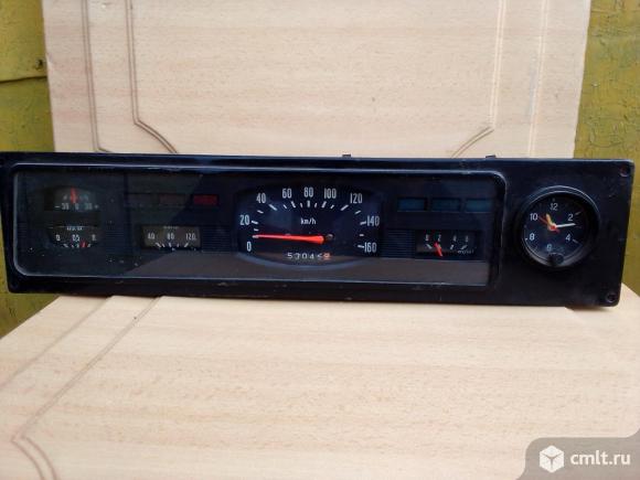 Две панели на волгу газ 24. Фото 1.