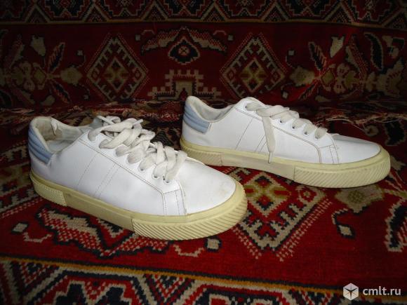Кроссовки женские. Фото 1.