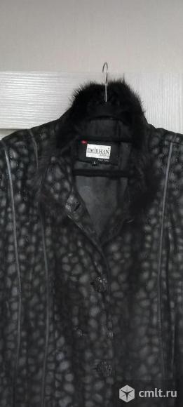 Женское демисезонное пальто. Фото 3.