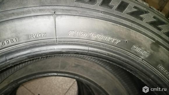 Шины BridgeStone Blizzak, 215/60 R17. Фото 4.