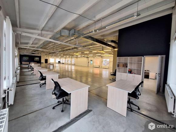 Первая линия. Очень хороший автотрафик. Деление.. Фото 1.