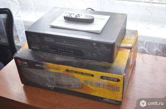 Видеомагнитофон Видеомагнитофон (пишущий видеоплеер) LG CL 172TW. Фото 1.