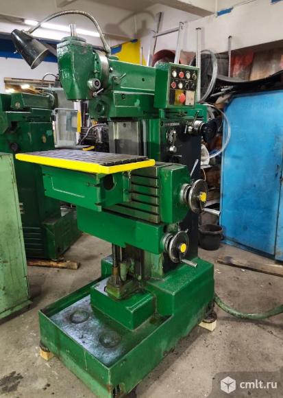 FN32 универсальный фрезерный станок. Фото 1.