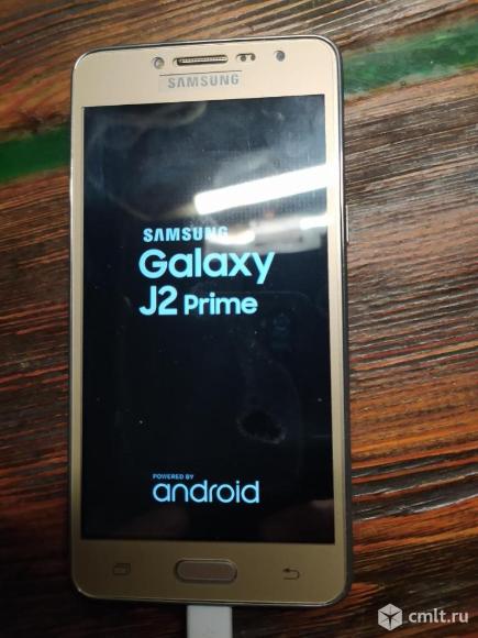 Смартфон Samsung gaiaxy j2. Фото 1.