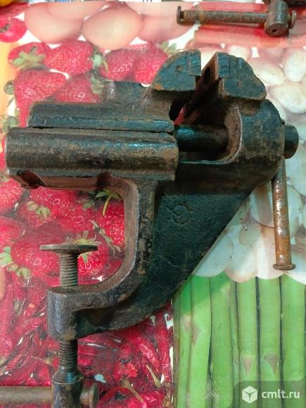 Тиски слесарные СССР. Фото 1.