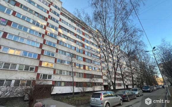 Продается 1/2 доля в 3-к. квартире, 61 м2, 8/9 эт.. Фото 1.