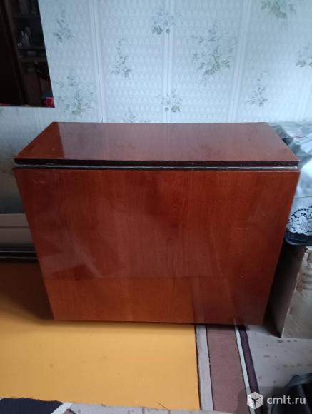 Стол-книжка. Фото 1.