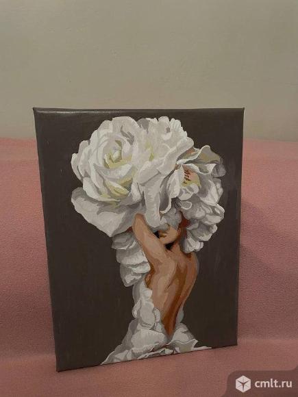 Продам картину акрил.  40х50 "Девушка с букетом на голове ". Фото 1.