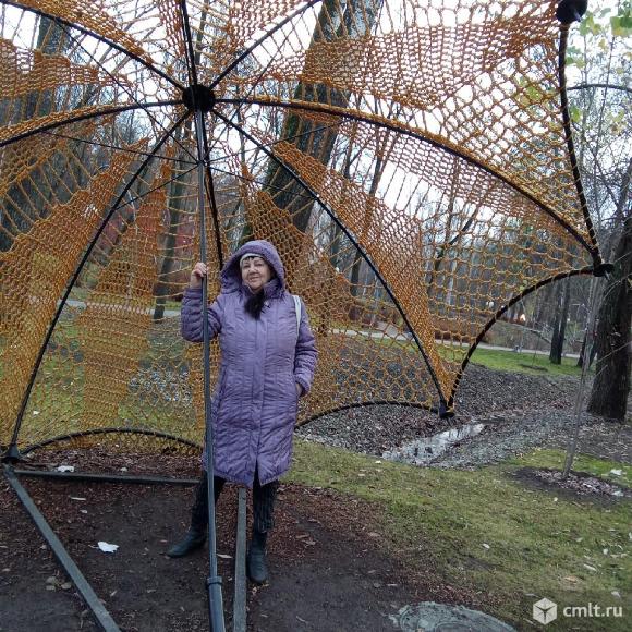 Продавец. Фото 1.