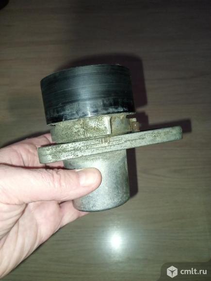 Натяжитель натяжной механизм ремня генератора VITO-447 Renault NISSAN. Фото 1.