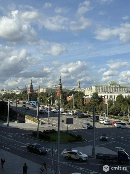 Квартира с видом на Кремль в Доме на Набережной (Серафимовича, 2). Фото 1.