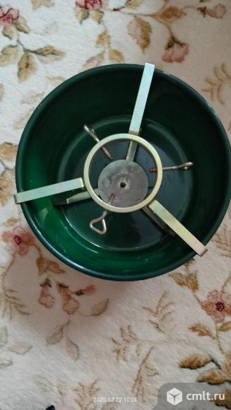 Подставка-резервуар для новогодней елки керамическая. Фото 1.