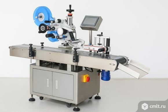 Этикетировочный автомат ЭМ04.03 с узлом приглаживания. Фото 1.