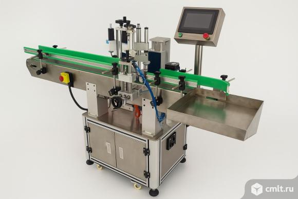 Машина этикетировочная ЭМ05.06 с сервоприводом пневмообкатчика. Фото 1.