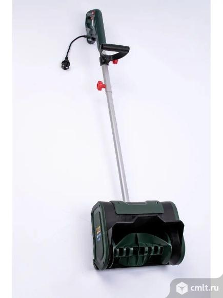 Снегоуборщик фаворит 1500. Фото 1.