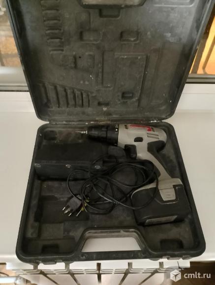 Шуруповерт интерскол односкоростной 12 в. Фото 1.
