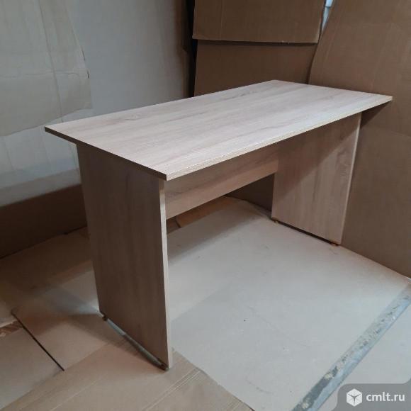 Письменный стол. Фото 1.