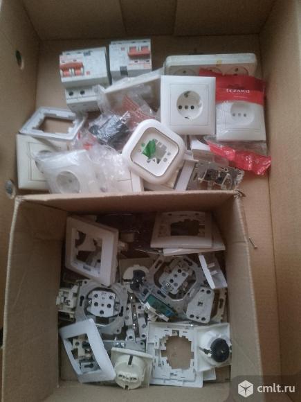 Розетки выключатели электрика. Фото 1.