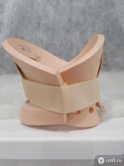 Ортез на шейный отдел позвоночника. Фото 1.