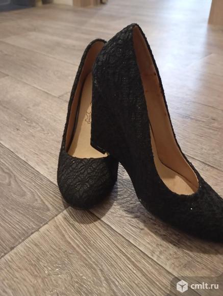 Туфли женские 36 размер кружевные 700 р. Фото 2.